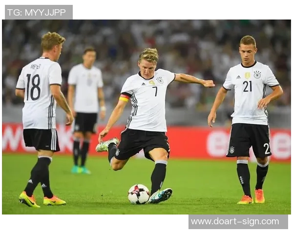 德国足球明星小猪的传奇之路与辉煌成就回顾